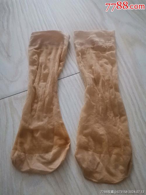 行李箱多出丝袜获赔;行李箱袜子