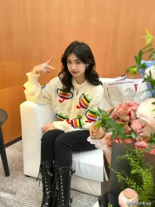 冯小刚养女高中毕业,冯小刚收养的女儿