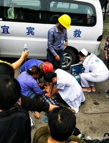 老人骑车捎人遇车祸,老人骑车捎人遇车祸怎么处理